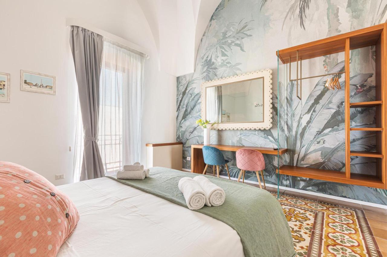 B&B Palazzo Flora Collepasso 外观 照片