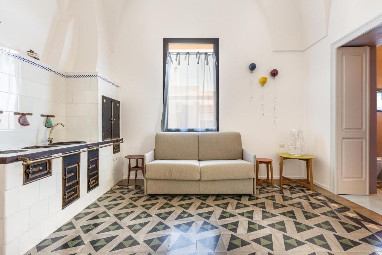 B&B Palazzo Flora Collepasso 外观 照片
